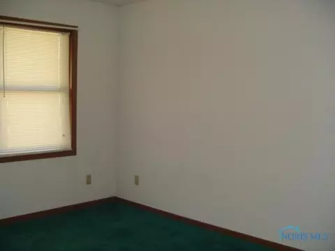 1613 Colonial Ln, Bryan, OH 43506 photo 12