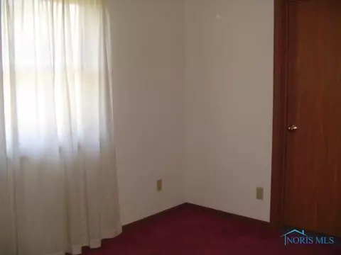 1613 Colonial Ln, Bryan, OH 43506 photo 11
