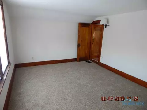 212 E Perry St, Walbridge, OH 43465 photo 17