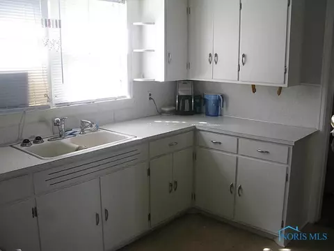 22767 Main St, Custar, OH 43511 photo 13