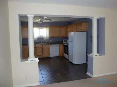 215 Degroff Ave, Archbold, OH 43502 photo 8