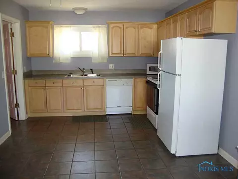 215 Degroff Ave, Archbold, OH 43502 photo 10