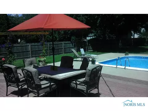 1064 Scribner St, Maumee, OH 43537 photo 14