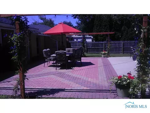1064 Scribner St, Maumee, OH 43537 photo 16