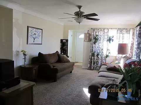 1064 Scribner St, Maumee, OH 43537 photo 3