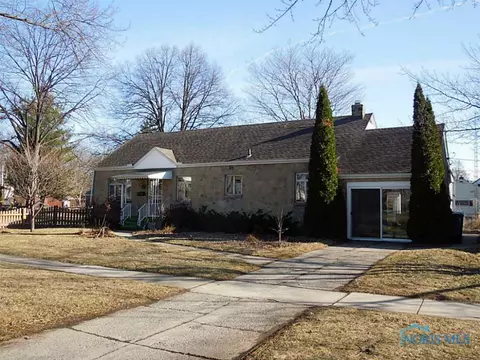 2835 Castleton Ave, Toledo, OH 43613 photo 1