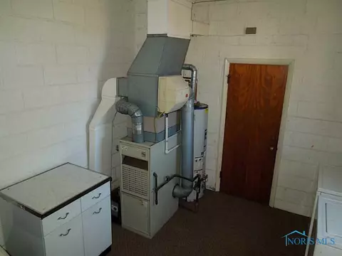 2835 Castleton Ave, Toledo, OH 43613 photo 13