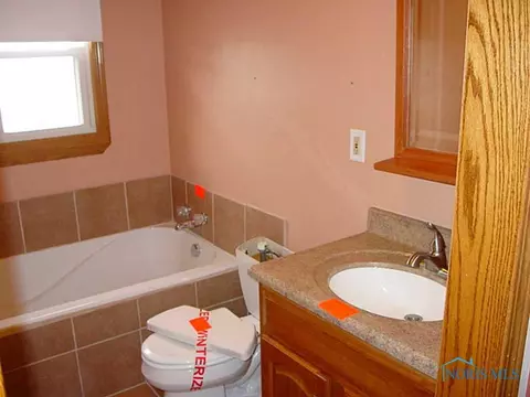 29561 E Broadway, Walbridge, OH 43465 photo 8