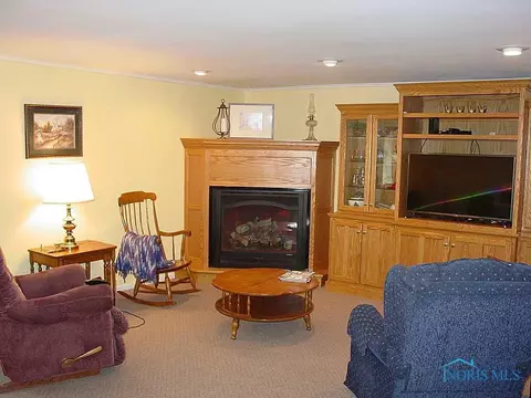 600 Circle Dr, Bryan, OH 43506 photo 6