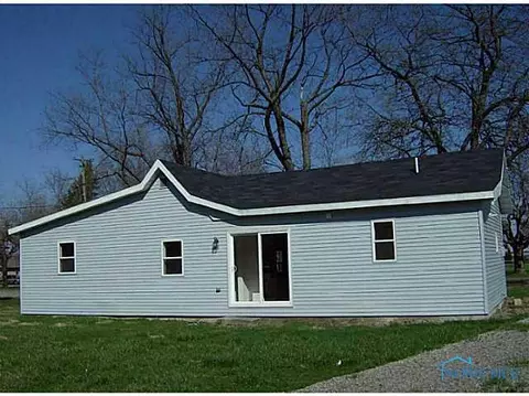 540 Fourth St, Hamler, OH 43524 photo 2