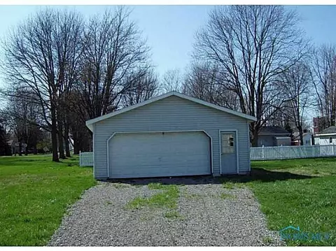 540 Fourth St, Hamler, OH 43524 photo 3