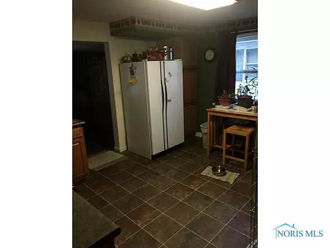 420 W Maple St, Deshler, OH 43516 photo 10
