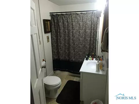 420 W Maple St, Deshler, OH 43516 photo 9