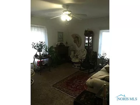 420 W Maple St, Deshler, OH 43516 photo 4