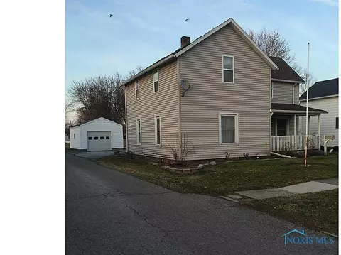 420 W Maple St, Deshler, OH 43516 photo 2