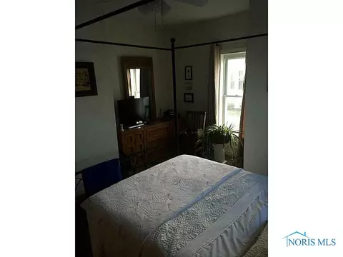 420 W Maple St, Deshler, OH 43516 photo 7