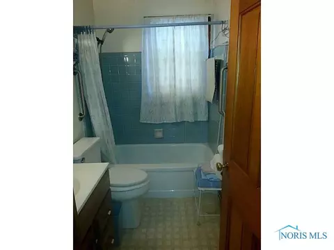825 Brookley Blvd, Toledo, OH 43607 photo 3
