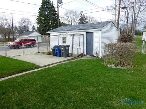 2034 Victory Ave, Toledo, OH 43607 photo 5