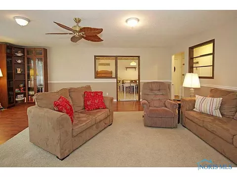 219 E South St, Wayne, OH 43466 photo 3