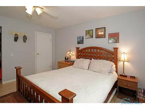 219 E South St, Wayne, OH 43466 photo 11