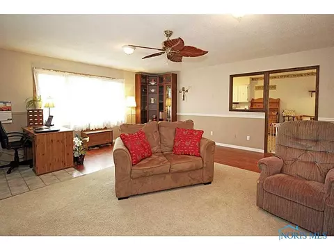 219 E South St, Wayne, OH 43466 photo 5