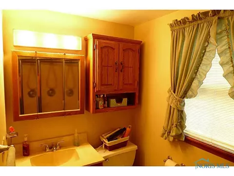 834 N Walnut St, Paulding, OH 45879 photo 4