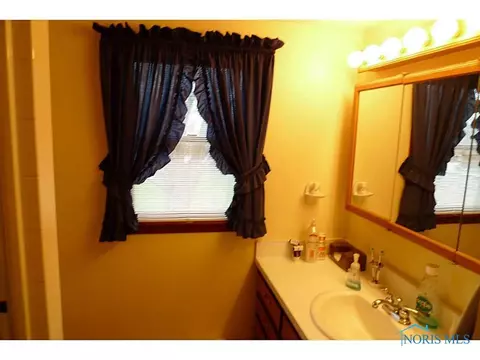 834 N Walnut St, Paulding, OH 45879 photo 7