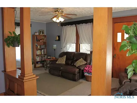 318 E Main St, Wayne, OH 43466 photo 8