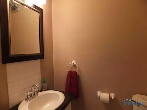 315 E John St, Maumee, OH 43537 photo 9