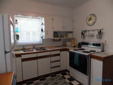 315 E John St, Maumee, OH 43537 photo 5