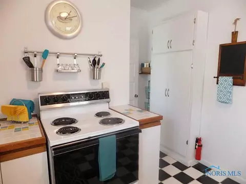 315 E John St, Maumee, OH 43537 photo 7