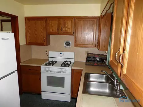 21015 W Maple, Williston, OH 43468 photo 4