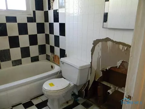 802 Ranch Dr, Toledo, OH 43607 photo 7