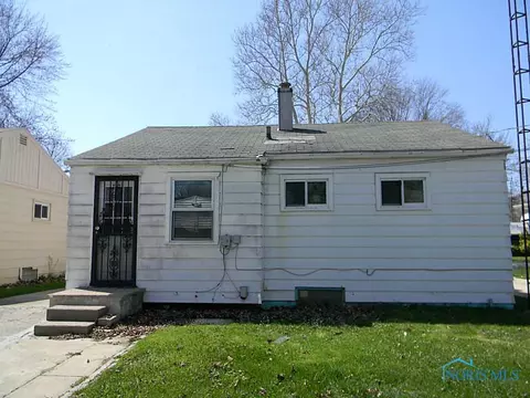 802 Ranch Dr, Toledo, OH 43607 photo 12