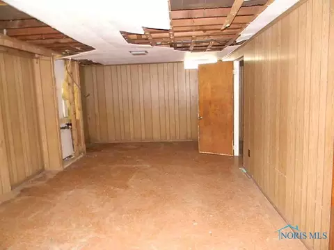 802 Ranch Dr, Toledo, OH 43607 photo 8