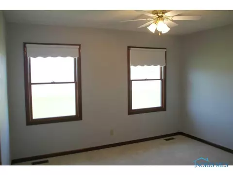 3909 Douglas Rd, Bradner, OH 43406 photo 11