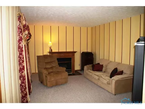 3909 Douglas Rd, Bradner, OH 43406 photo 7