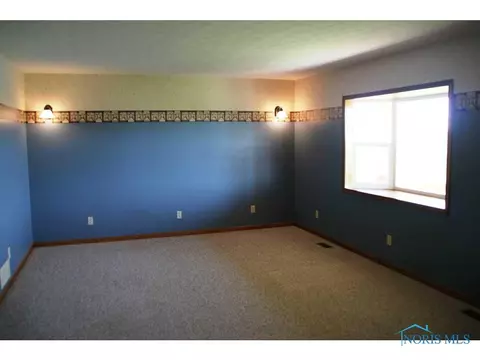 3909 Douglas Rd, Bradner, OH 43406 photo 8