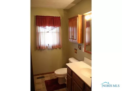 3909 Douglas Rd, Bradner, OH 43406 photo 10