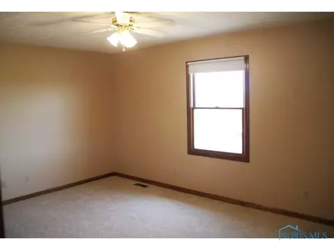 3909 Douglas Rd, Bradner, OH 43406 photo 12
