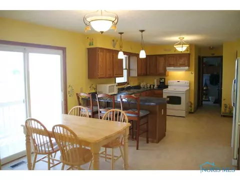 3909 Douglas Rd, Bradner, OH 43406 photo 3
