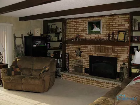 109 Meadow Ln, Bryan, OH 43506 photo 3