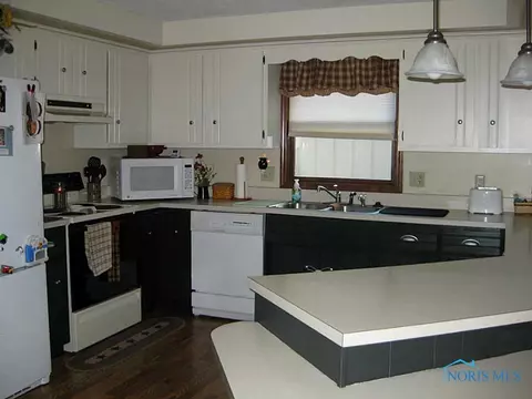 109 Meadow Ln, Bryan, OH 43506 photo 6