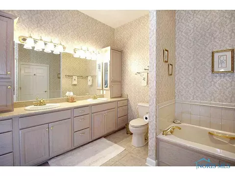 321 River Bend Ln, Maumee, OH 43537 photo 9