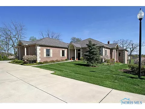 321 River Bend Ln, Maumee, OH 43537 photo 1