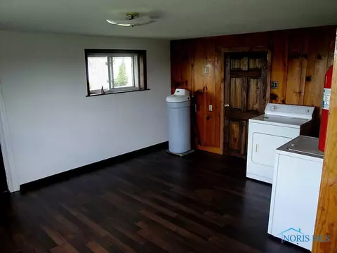 5105 Keller Rd, Walbridge, OH 43465 photo 13