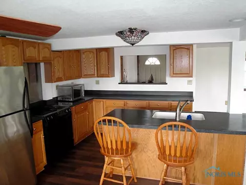 5105 Keller Rd, Walbridge, OH 43465 photo 5