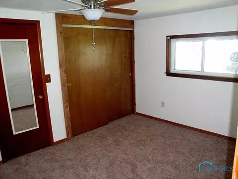 5105 Keller Rd, Walbridge, OH 43465 photo 8
