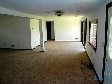 5105 Keller Rd, Walbridge, OH 43465 photo 7