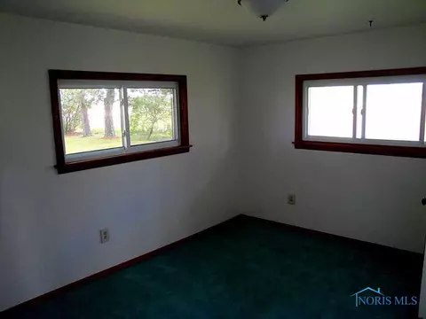 5105 Keller Rd, Walbridge, OH 43465 photo 9